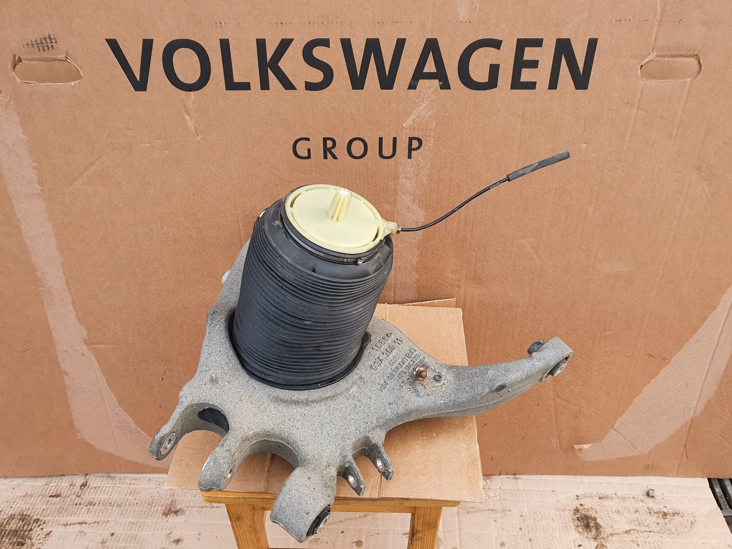 Rear left airbag -AUDI A6 C6-