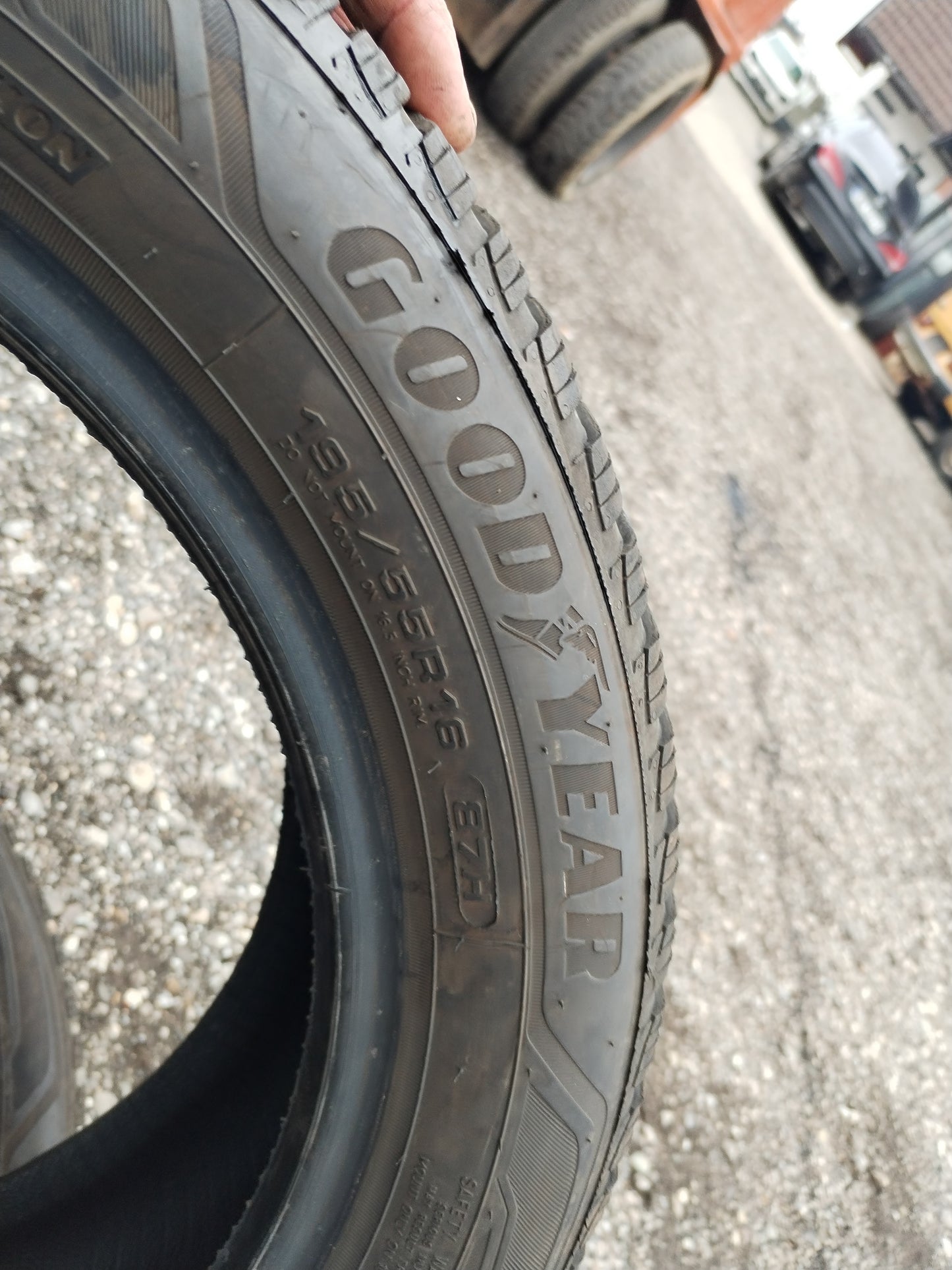 Winter tires - GOODYEAR 195/55R16