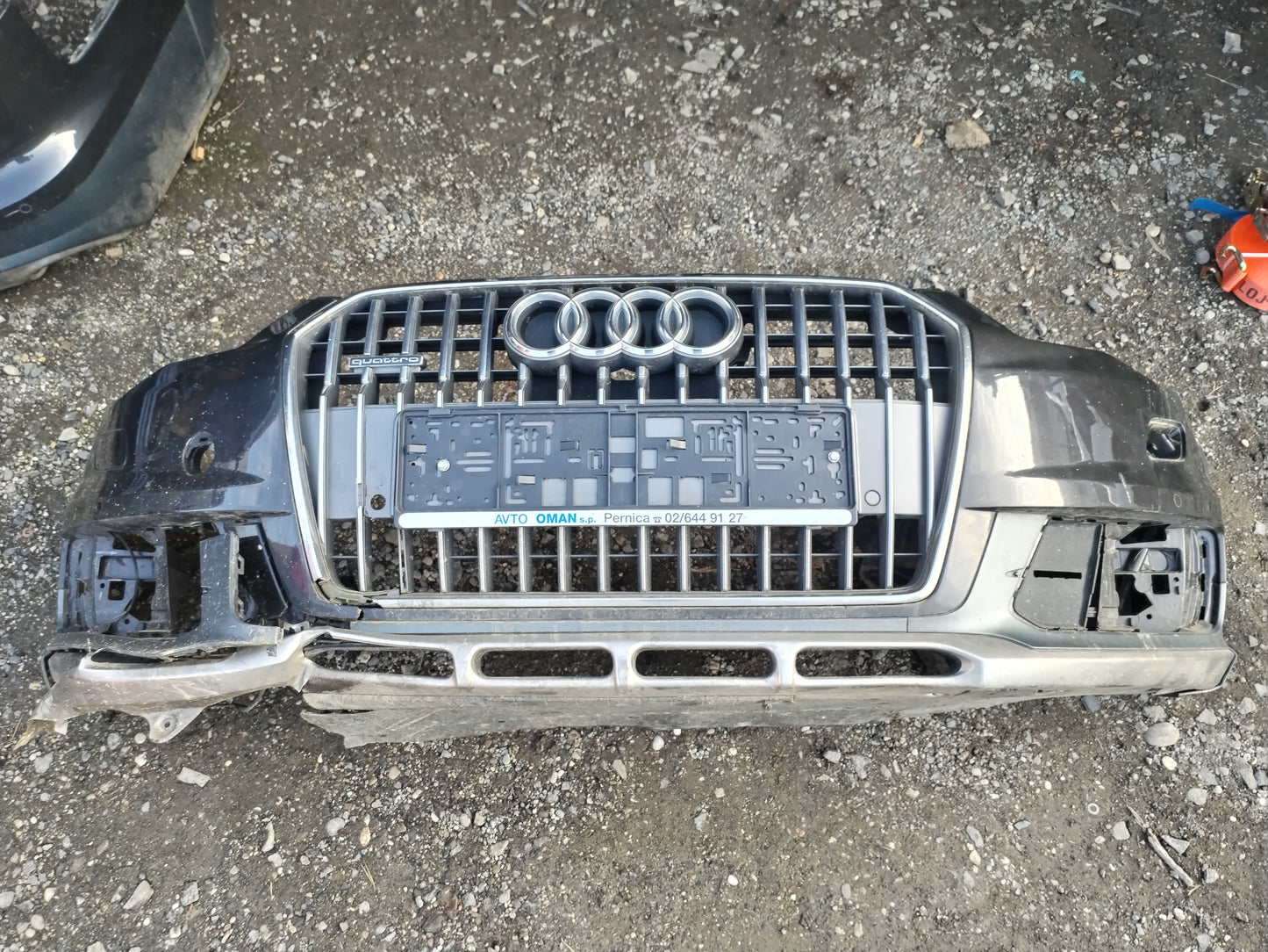 Front bumper -AUDI A6 C7 Allroad Lift -DAMAGED-