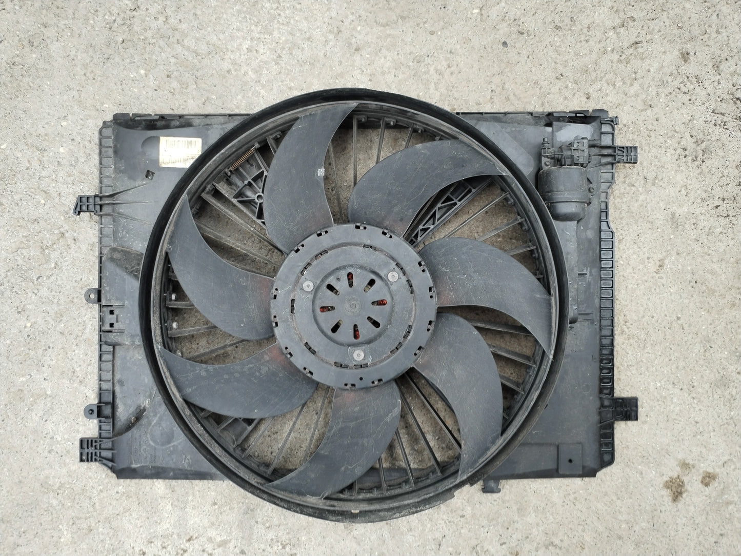 Engine cooling fan -Mercedes W204