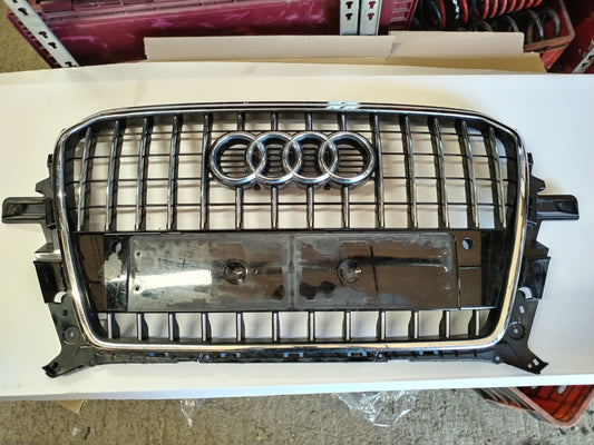 Audi Q5 S-Line mask