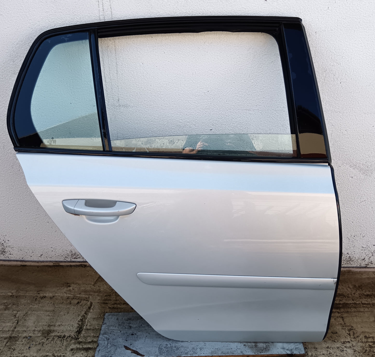 Right rear door- VW GOLF 6-