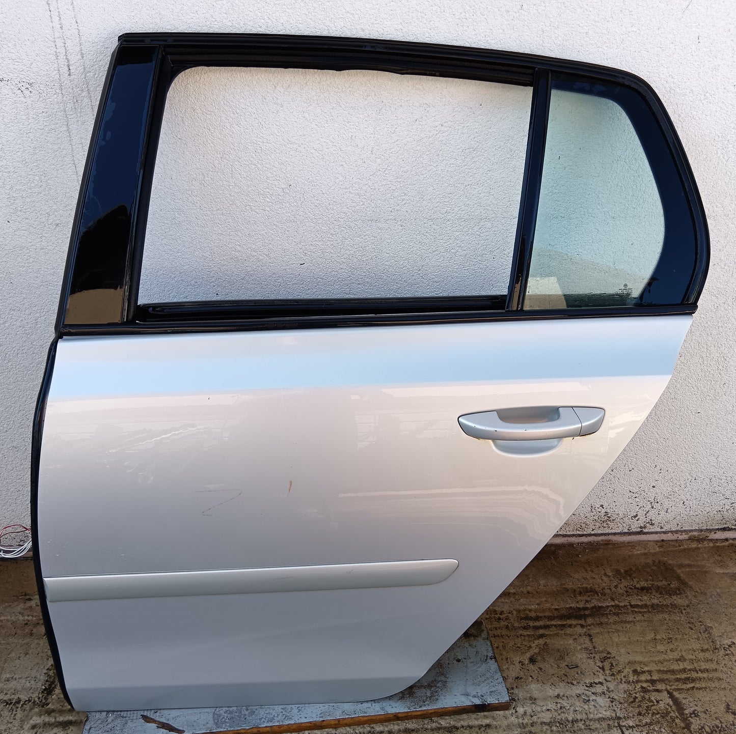 Rear left door -VW GOLF 6-