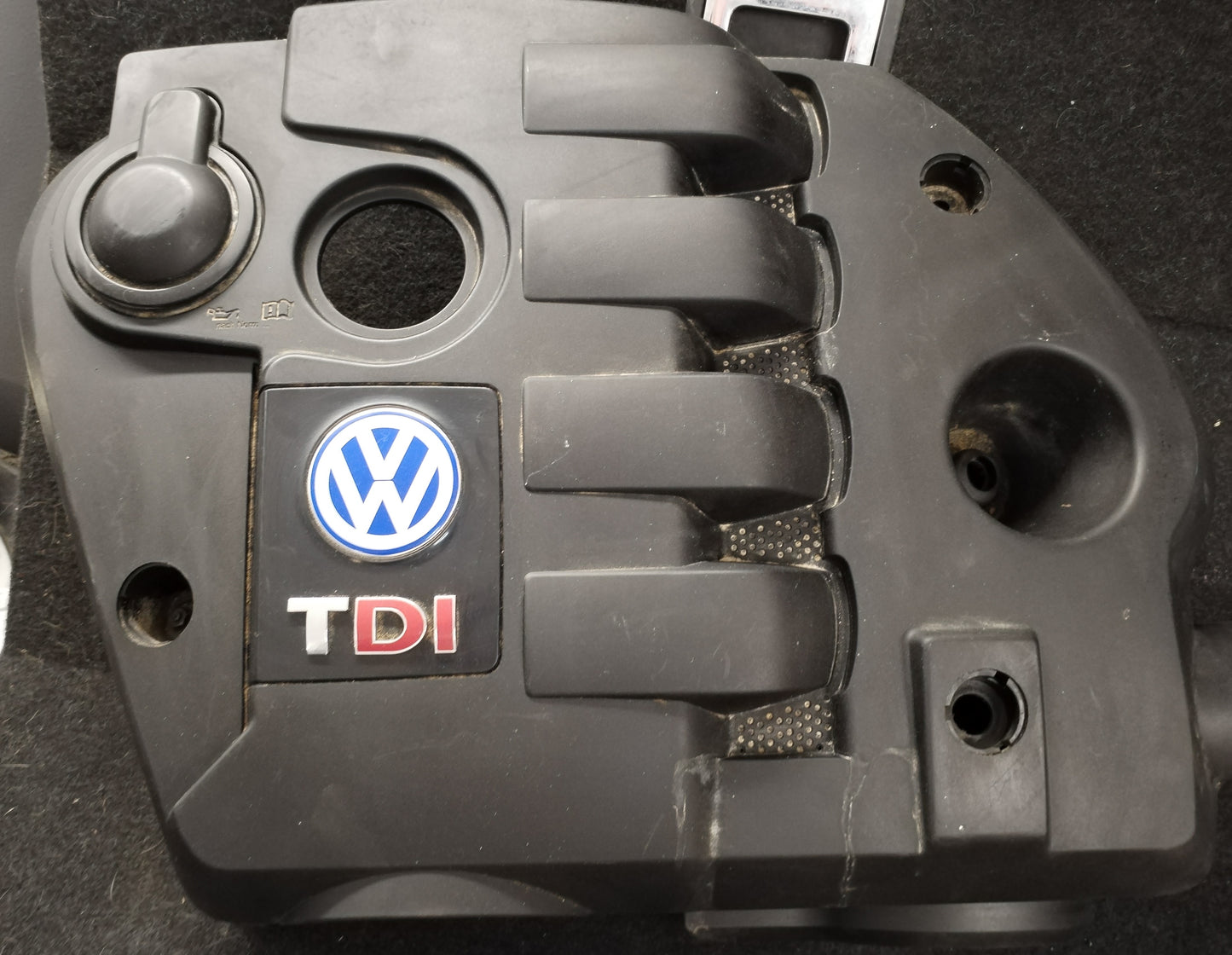 PASSAT TDi engine cover