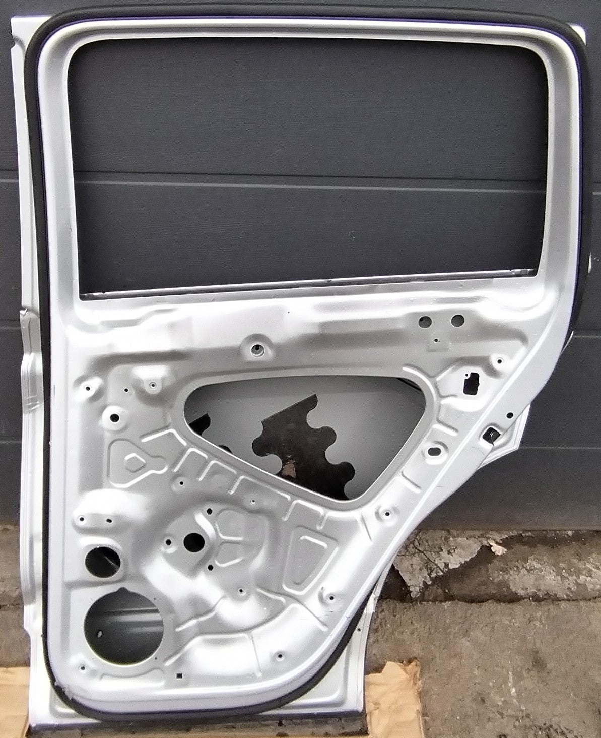 Door rear right TIGUAN