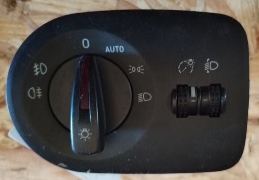 SEAT IBIZA light switch